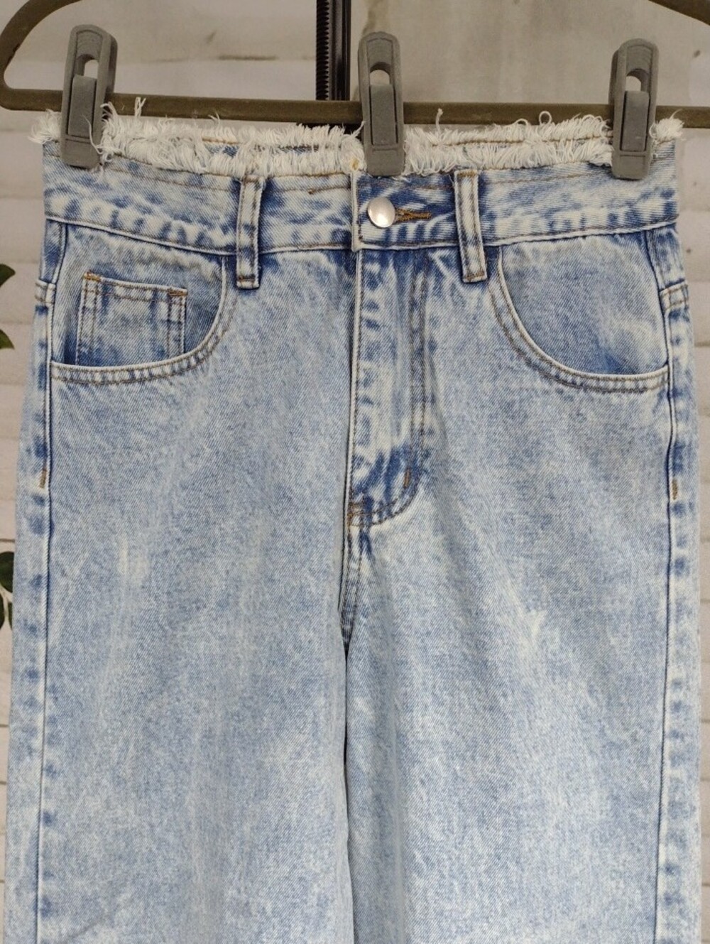 High-Waist Wide Leg Women’s Jeans - Light Blue Size S/28 - Picture 2 of 6